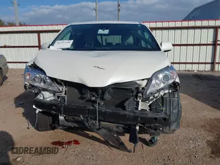 2018 Toyota Sienna XLE Auto Access Seat with VIN 5TDYZ3DC0JS902001, listed as a IAAI auction lot 41197210 with 99,018 mi miles. Bid and sale history available at carsss.com. Image 6.