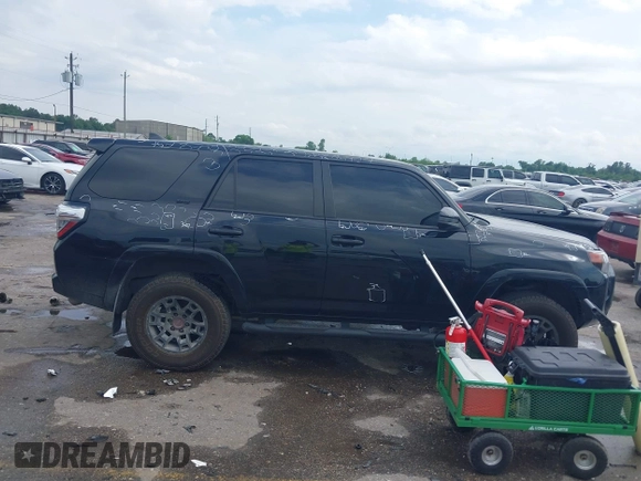 2022 Toyota 4Runner SR5 with VIN JTEEU5JR1N5259915, listed as a IAAI auction lot 42084335 with 45,059 mi miles and . Bid and sale history available at DreamBid. Image 13.