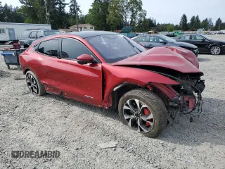 2021 Ford Mustang Mach-E Premium с VIN 3FMTK3SU1MMA10687, выставлен на аукционе Copart как лот 56431015 с пробегом Не указан миль и Списание • Salvage title. История ставок и продаж доступна на DreamBid. Изображение 4.