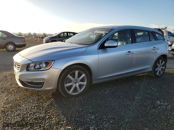 2017 Volvo V60 Premier with VIN YV140MEK2H1336316, listed as a Copart auction lot 43826205 with 64,536 mi miles and Salvage Title. Bid and sale history available at carsss.com. Image 1.