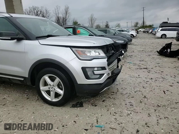 2017 Ford Explorer XLT z VIN 1FM5K8D81HGE35946, wystawiony jako Copart lot #55264305 z przebiegiem 157 863 mil mil oraz Czysty tytuł • Clean title. Historia ofert i sprzedaży dostępna na DreamBid. Obrazek 14.