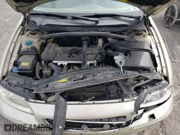 2005 Volvo S60 with VIN YV1RH592752442037, listed as a Copart auction lot 49637015 with 103,774 mi miles and Salvage Title. Bid and sale history available at carsss.com. Image 13.