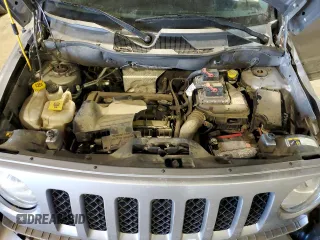 2016 Jeep Patriot Sport SE z VIN 1C4NJPBA8GD679214, wystawiony jako Copart lot #88990335 z przebiegiem 131 640 mil mil oraz Szkoda całkowita • Salvage title. Historia ofert i sprzedaży dostępna na DreamBid. Obrazek 12.
