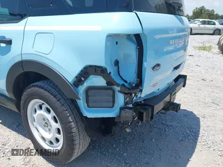 2024 Ford Bronco Sport Heritage с VIN 3FMCR9G65RRF35612, выставлен на аукционе IAAI как лот 42307634 с пробегом 2 133 миль миль и . История ставок и продаж доступна на DreamBid. Изображение 18.