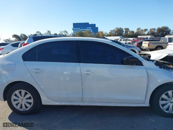 2013 Volkswagen Jetta Sedan S with VIN 3VW2K7AJ6DM292059, listed as a IAAI auction lot 41707783 with 127,254 mi miles. Bid and sale history available at carsss.com. Image 13.