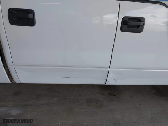 2007 Ford F-150 XLT with VIN 1FTPW12597KD31606, listed as a IAAI auction lot 41735597 with 196,934 mi miles. Bid and sale history available at carsss.com. Image 13.