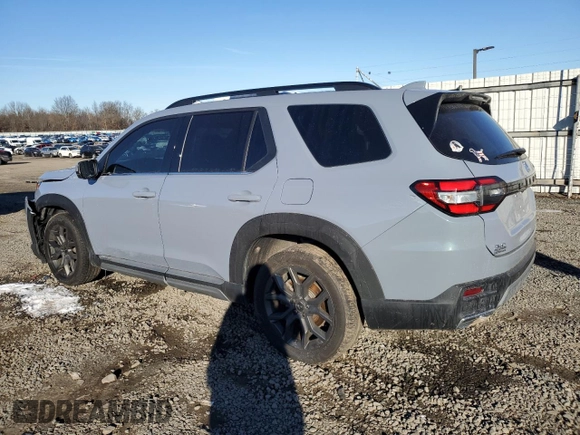 2023 Honda Pilot Elite with VIN 5FNYG1H89PB033752, listed as a Copart auction lot 86025924 with 31,547 mi miles and Salvage Title. Bid and sale history available at carsss.com. Image 2.