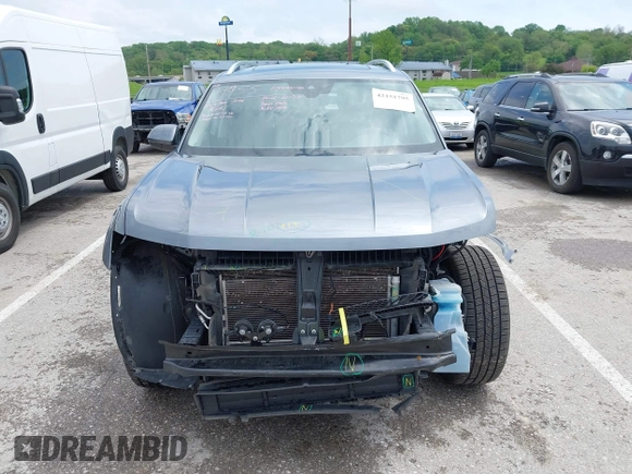 2019 Volkswagen Atlas SE z VIN 1V2WR2CAXKC611864, wystawiony jako IAAI lot #42151795 z przebiegiem 90 178 mil mil oraz . Historia ofert i sprzedaży dostępna na DreamBid. Obrazek 12.