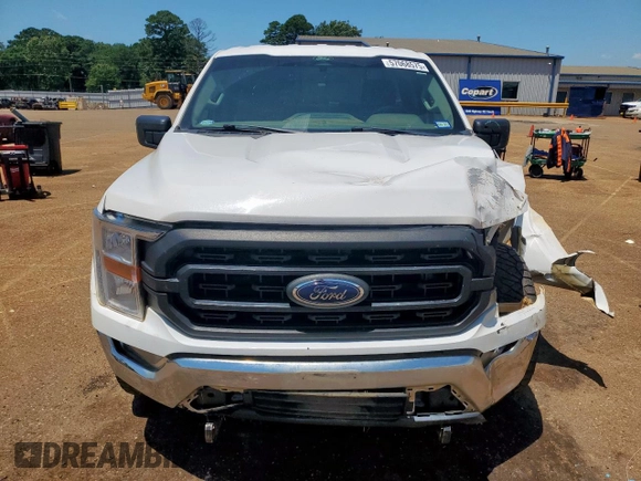 2022 Ford F-150 XL with VIN 1FTMF1CB8NKE12827, listed as a Copart auction lot 57068575 with 83,742 mi miles and Salvage title. Bid and sale history available at DreamBid. Image 5.