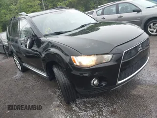 2010 Mitsubishi Outlander SE with VIN JA4AS3AW8AZ005036, listed as a IAAI auction lot 42184336 with 224,226 mi miles and . Bid and sale history available at DreamBid. Image 1.
