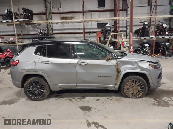 2022 Jeep Compass High Altitude with VIN 3C4NJDCB8NT109002, listed as a IAAI auction lot 41500984 with 70,119 mi miles and . Bid and sale history available at carsss.com. Image 13.