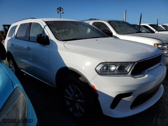 2024 Dodge Durango SXT with VIN 1C4RDJAG5RC115010, listed as a Copart auction lot 76638264 with 8,661 mi miles and Salvage Title. Bid and sale history available at carsss.com. Image 4.