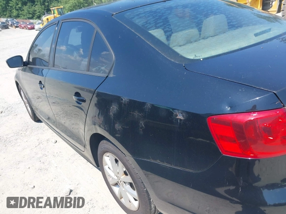 2012 Volkswagen Jetta SE with VIN 3VWDX7AJ6CM343682, listed as a IAAI auction lot 42561217 with 170,257 mi miles and . Bid and sale history available at DreamBid. Image 6.