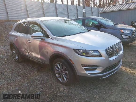 2019 Lincoln MKC Select with VIN 5LMCJ2D97KUL16479, listed as a IAAI auction lot 41789894 with 45,700 mi miles. Bid and sale history available at carsss.com. Image 1.