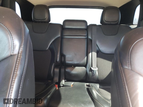 2018 Jeep Cherokee Latitude Plus with VIN 1C4PJLLB8JD622754, listed as a Copart auction lot 48239075 with 212,331 mi miles and Salvage Title. Bid and sale history available at carsss.com. Image 10.