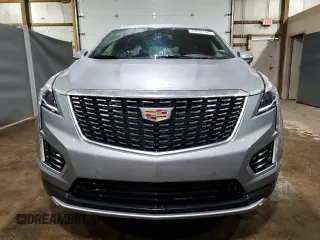 2025 Cadillac XT5 FWD Premium Luxury with VIN 1GYKNCRS9SZ120579, listed as a Copart auction lot 47656605 with 6,136 mi miles and Clean Title. Bid and sale history available at DreamBid. Image 5.