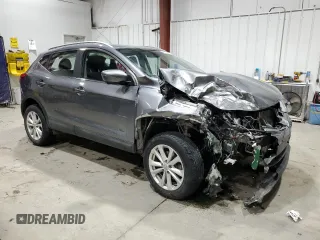2017 Nissan Rogue SV with VIN JN1BJ1CR1HW132881, listed as a Copart auction lot 45115905 with 61,524 mi miles and Salvage title. Bid and sale history available at DreamBid. Image 4.