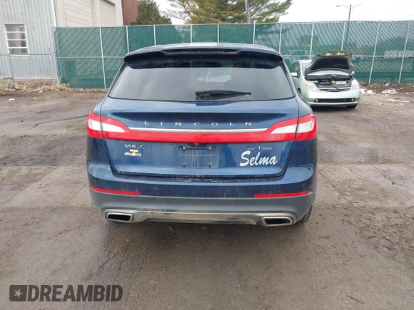 2017 Lincoln MKX Reserve z VIN 2LMPJ8LP2HBL45950, wystawiony jako IAAI lot #41179308 z przebiegiem 96 429 mil mil oraz . Historia ofert i sprzedaży dostępna na DreamBid. Obrazek 16.