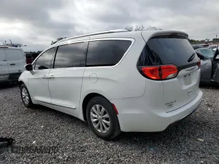 2018 Chrysler Pacifica Touring L z VIN 2C4RC1BG8JR287948, wystawiony jako Copart lot #59123235 z przebiegiem 80 145 mil mil oraz Szkoda całkowita • Salvage title. Historia ofert i sprzedaży dostępna na DreamBid. Obrazek 2.