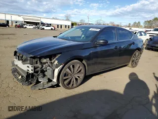 2019 Nissan Altima SR with VIN 1N4BL4CV8KC148452, listed as a Copart auction lot 80757864 with Not Provided miles and Salvage Title. Bid and sale history available at carsss.com. Image 1.