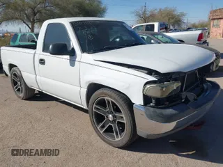 2000 GMC New Sierra 1500 SLE with VIN 1GTEC14W4YZ118674, listed as a IAAI auction lot 41726001 with 169,858 mi miles. Bid and sale history available at carsss.com. Image 1.