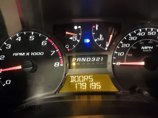 2004 Chevrolet Colorado LS Z71 with VIN 1GCDT196848217020, listed as a IAAI auction lot 41353113 with 179,195 mi miles. Bid and sale history available at carsss.com. Image 7.