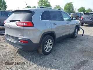 2015 Jeep Cherokee Latitude with VIN 1C4PJMCBXFW639671, listed as a IAAI auction lot 42132976 with 88,931 mi miles. Bid and sale history available at carsss.com. Image 4.