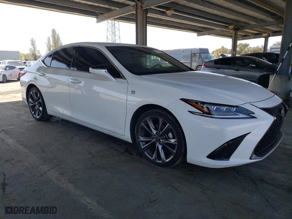 2020 Lexus ES with VIN 58AGZ1B10LU062421, listed as a Copart auction lot 50784555 with 81,514 mi miles and Salvage Title. Bid and sale history available at carsss.com. Image 4.