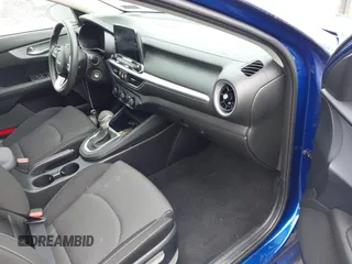 2024 Kia Forte LXS with VIN 3KPF24AD8RE735701, listed as a IAAI auction lot 42080715 with 21,401 mi miles and . Bid and sale history available at DreamBid. Image 5.