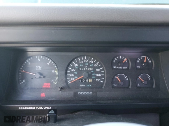 1995 Dodge Dakota z VIN 1B7GG23Y6SW902465, wystawiony jako Copart lot #44148865 z przebiegiem 174 126 mil mil oraz Czysty tytuł • Clean title. Historia ofert i sprzedaży dostępna na DreamBid. Obrazek 9.