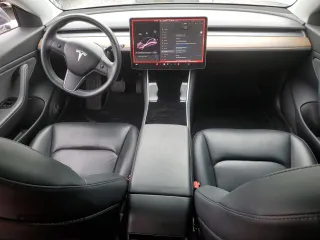 2019 Tesla Model 3 Mid Range z VIN 5YJ3E1EAXKF422500, wystawiony jako Copart lot #56065665 z przebiegiem 72 781 mil mil oraz Szkoda całkowita • Salvage title. Historia ofert i sprzedaży dostępna na DreamBid. Obrazek 8.