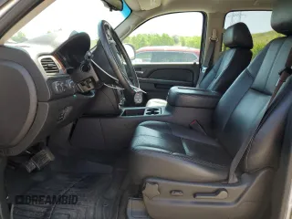 2013 Chevrolet Tahoe LT with VIN 1GNSKBE0XDR144736, listed as a Copart auction lot 58484995 with 218,448 mi miles and Clean title. Bid and sale history available at DreamBid. Image 7.