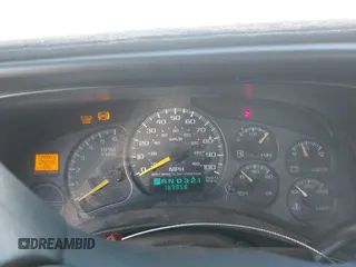 2000 GMC New Sierra 1500 SLE with VIN 1GTEC14W4YZ118674, listed as a IAAI auction lot 41726001 with 169,858 mi miles. Bid and sale history available at carsss.com. Image 7.