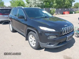 2016 Jeep Cherokee Latitude z VIN 1C4PJMCS0GW154652, wystawiony jako IAAI lot #42466752 z przebiegiem 195 111 mil mil oraz . Historia ofert i sprzedaży dostępna na DreamBid. Obrazek 1.