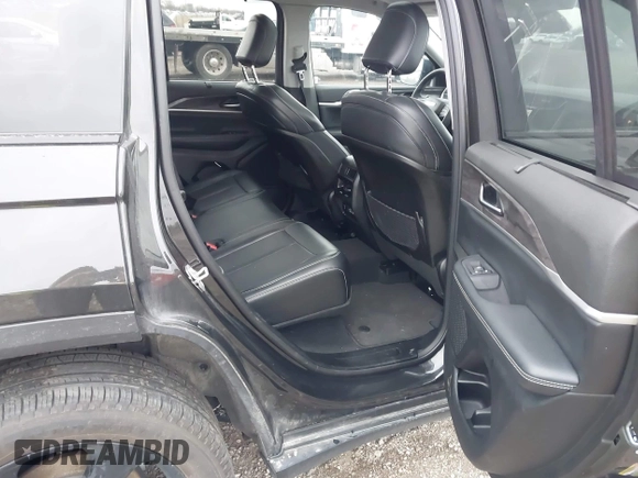 2023 Jeep Grand Cherokee Limited с VIN 1C4RJHBG3P8844297, выставлен на аукционе IAAI как лот 41854660 с пробегом 35 721 миль миль и . История ставок и продаж доступна на DreamBid. Изображение 8.