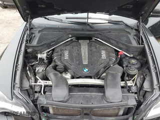 2014 BMW X6 50i with VIN 5UXFG8C54EL593152, listed as a IAAI auction lot 41439576 with 147,817 mi miles. Bid and sale history available at carsss.com. Image 10.