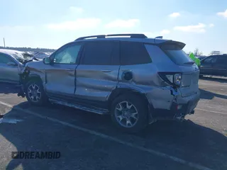 2022 Honda Passport TrailSport with VIN 5FNYF8H61NB000381, listed as a IAAI auction lot 41417954 with 32,753 mi miles and . Bid and sale history available at DreamBid. Image 3.