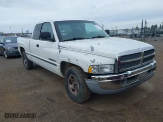 1998 Dodge Ram 1500 with VIN 3B7HC12Y8WM281764, listed as a IAAI auction lot 41726124 with 130,797 mi miles. Bid and sale history available at carsss.com. Image 1.