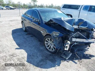 2014 BMW 5 Series 535i with VIN WBA5B1C54ED477525, listed as a IAAI auction lot 41692887 with 122,288 mi miles. Bid and sale history available at carsss.com. Image 1.