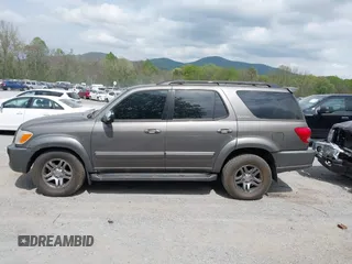 2007 Toyota Sequoia Limited with VIN 5TDBT48A57S292630, listed as a IAAI auction lot 42123231 with 245,692 mi miles and . Bid and sale history available at DreamBid. Image 14.