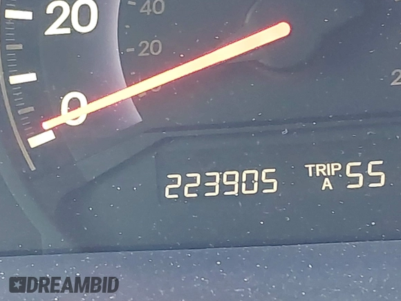2010 Honda Odyssey LX with VIN 5FNRL3H28AB026712, listed as a IAAI auction lot 41281625 with 223,905 mi miles. Bid and sale history available at carsss.com. Image 15.