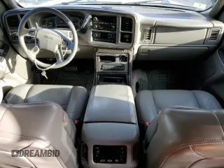 2006 GMC Sierra Denali z VIN 2GTEK63N561179546, wystawiony jako Copart lot #75612644 z przebiegiem 198 696 mil mil oraz Tytuł czysty. Historia ofert i sprzedaży dostępna na DreamBid. Obrazek 8.