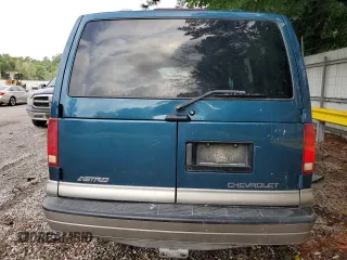 2002 Chevrolet Astro with VIN 1GNDM19X02B110895, listed as a Copart auction lot 70704784 with 176,736 mi miles and Salvage Title. Bid and sale history available at carsss.com. Image 6.