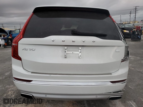2021 Volvo XC90 Inscription Expression with VIN YV4BR00K8M1736875, listed as a Copart auction lot 69825752 with 15,710 mi miles. Bid and sale history available at carsss.com. Image 6.