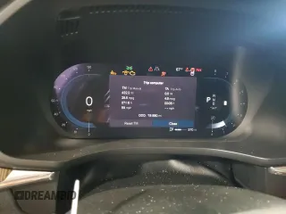 2023 Volvo XC60 Ultimate Dark Theme z VIN YV4L12RX9P1195104, wystawiony jako Copart lot #55627895 z przebiegiem 78 880 mil mil oraz Nie do naprawy • Non repairable. Historia ofert i sprzedaży dostępna na DreamBid. Obrazek 9.