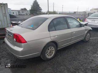 2003 Honda Civic LX with VIN 2HGES16553H620059, listed as a IAAI auction lot 41967662 with 119,918 mi miles and . Bid and sale history available at carsss.com. Image 4.