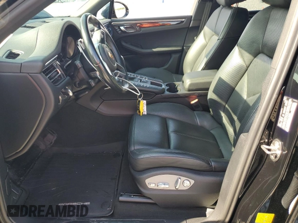2021 Porsche Macan с VIN WP1AA2A58MLB15682, выставлен на аукционе Copart как лот 65383415 с пробегом 29 802 миль миль и Списание • Salvage title. История ставок и продаж доступна на DreamBid. Изображение 7.