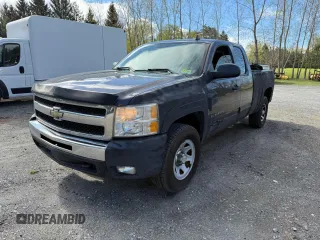 2011 Chevrolet Silverado 1500 LT with VIN 1GCRKSE36BZ260532, listed as a Copart auction lot 56358145 with 164,458 mi miles and Clean Title. Bid and sale history available at DreamBid. Image 2.
