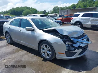 2012 Ford Fusion SE z VIN 3FAHP0HA5CR374481, wystawiony jako IAAI lot #42258061 z przebiegiem 64 018 mil mil oraz . Historia ofert i sprzedaży dostępna na DreamBid. Obrazek 1.