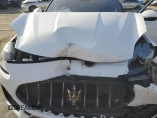 2023 Maserati Grecale GT z VIN ZN682AVA2P7418404, wystawiony jako Copart lot #44812895 z przebiegiem 33 382 mil mil oraz Szkoda całkowita • Salvage title. Historia ofert i sprzedaży dostępna na DreamBid. Obrazek 14.